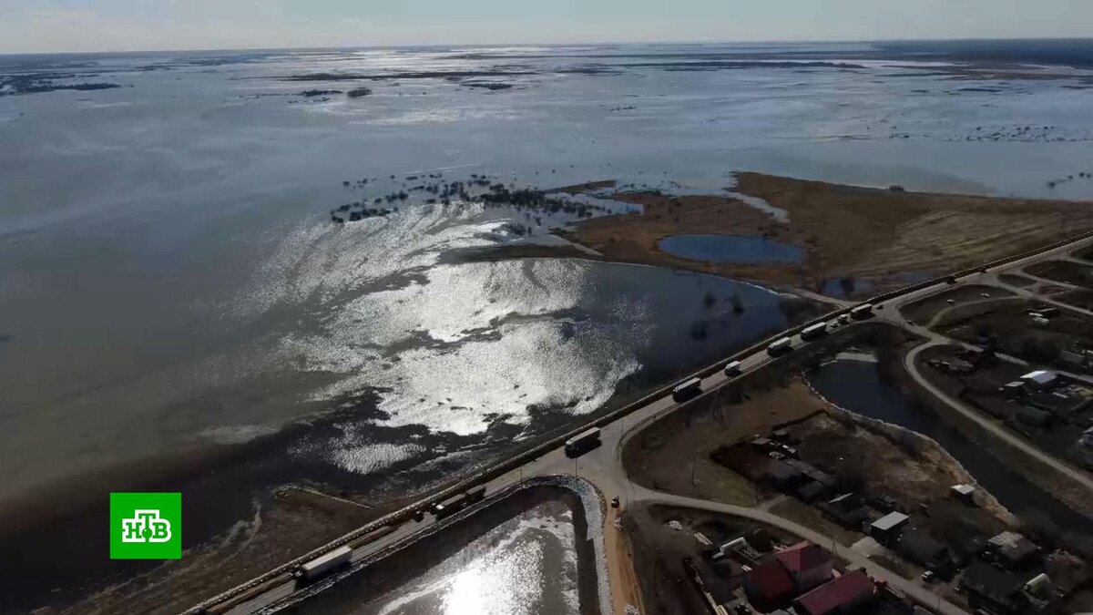    Вода в тюменском селе Абатское поднялась на два метра за сутки