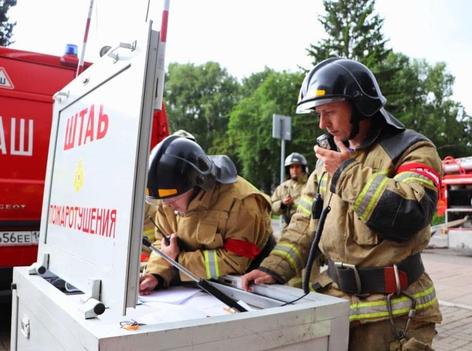    Деловая игра пожарных МЧС: решение задач и моделирование тушения пожара