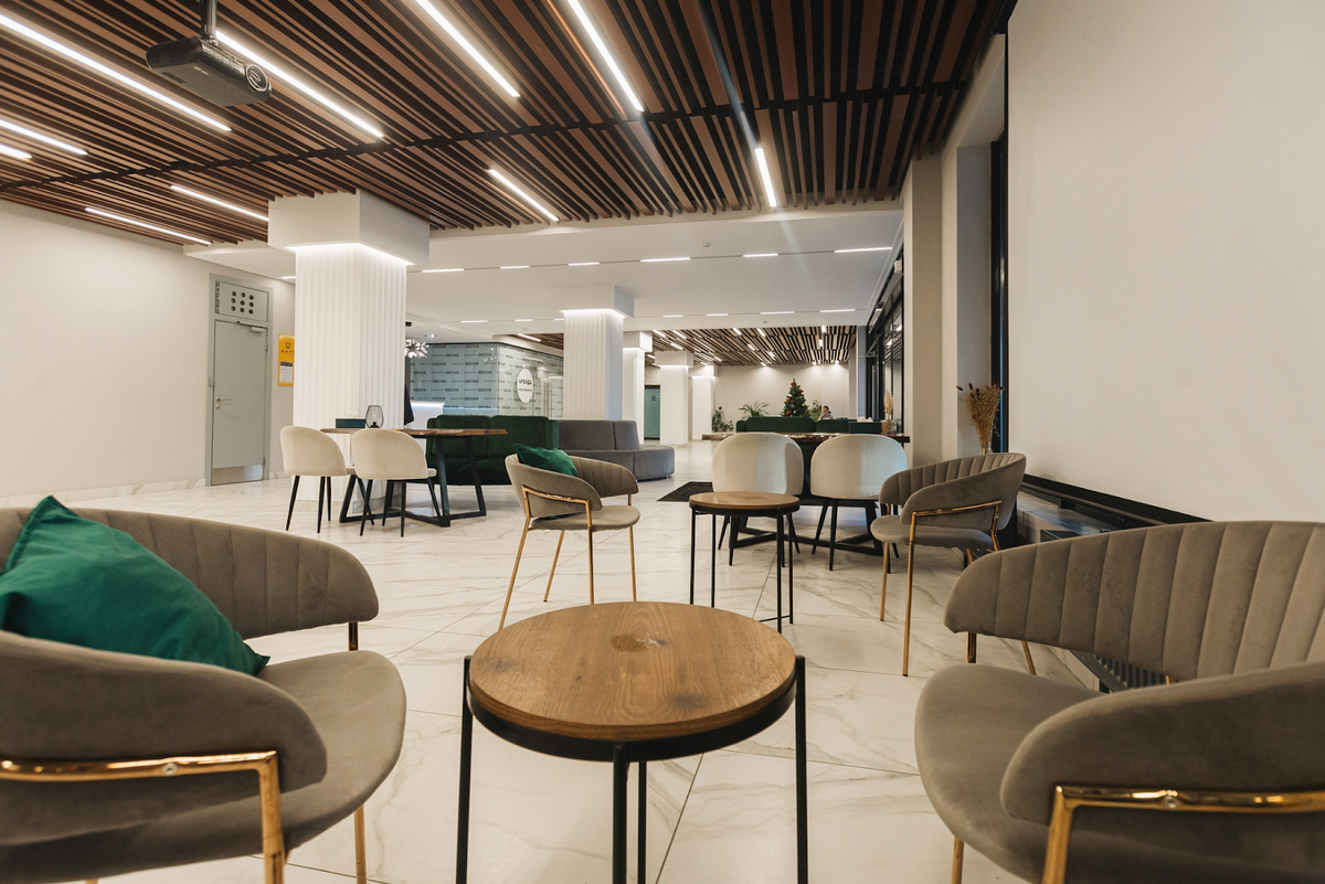 Холл в Доме на Энтузиастов в Челябинске