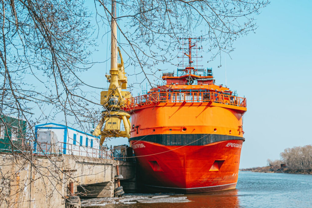 На МФАСС "Керченский пролив" проекта MPSV06 началась пусконаладка импортозамещенного оборудования / Фото: "Амурский судостроительный завод", ПАО  📷
