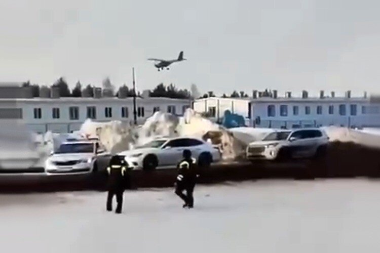    Минимум один атаковавший Татарстан дрон похож на сверхлегкий самолет А-22.   
Фото: соцсети