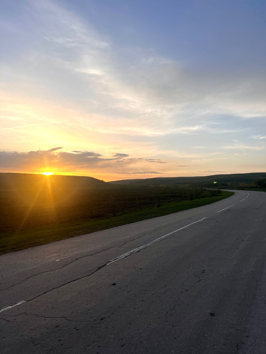 Село Подгоры. Апрельский закат