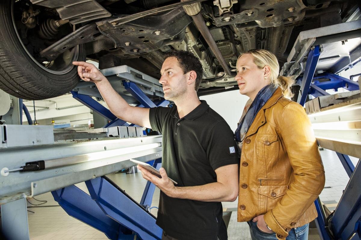 Пришла весна, а значит пора провести стандартное сезонное обслуживание, знаменующее для автомобилистов настоящий приход весны.