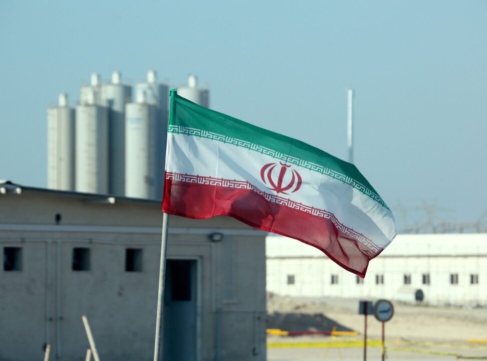    Во ВШЭ описали пути выхода из «лабиринта санкций» с учетом иранского опыта