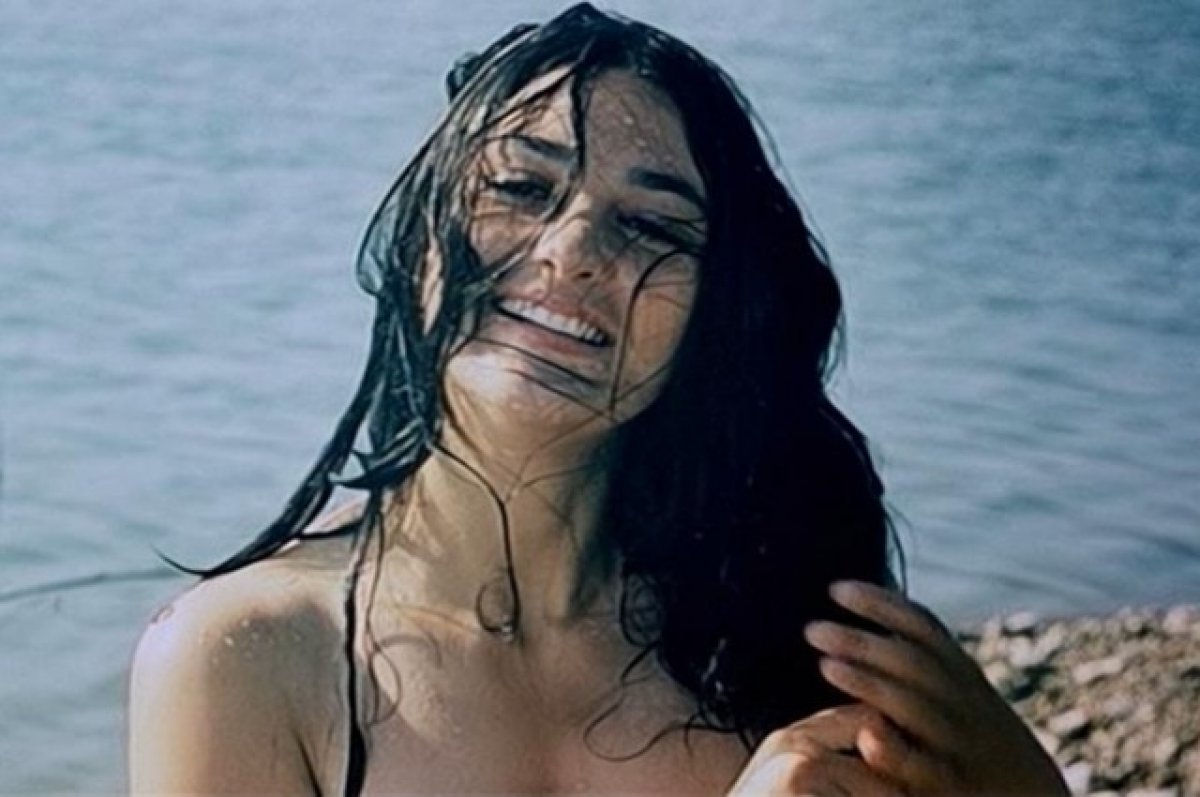 Светлана Тома в фильме «Табор уходит в небо», 1976