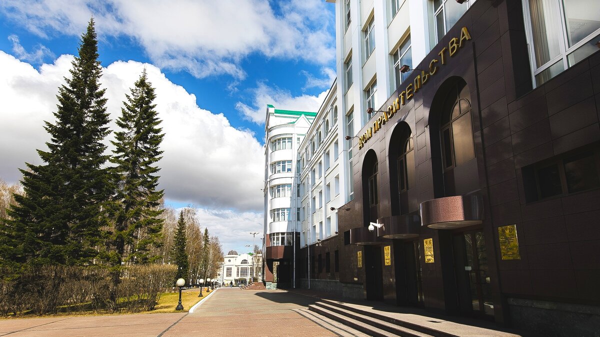    В Югре выберут нового директора департамента соцразвития