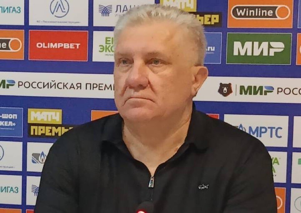    Сергей Ташуев, по официальной версии, ушел из «Факела» по семейным обстоятельствам. Юрий КОЗЛОВ