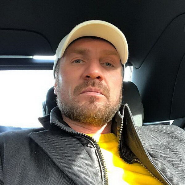     Сарик Андреасян снимет фильм о Романе Костомарове