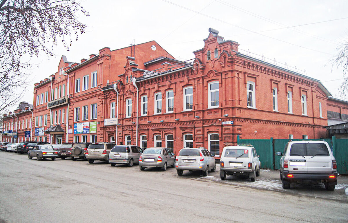 Здание мужской гимназии, построенное Антоном Копыловым. Фото из открытых источников 