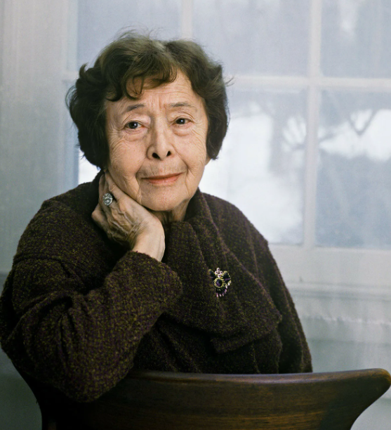 Нина Берберова
источник фото: zelengarden.ru 
