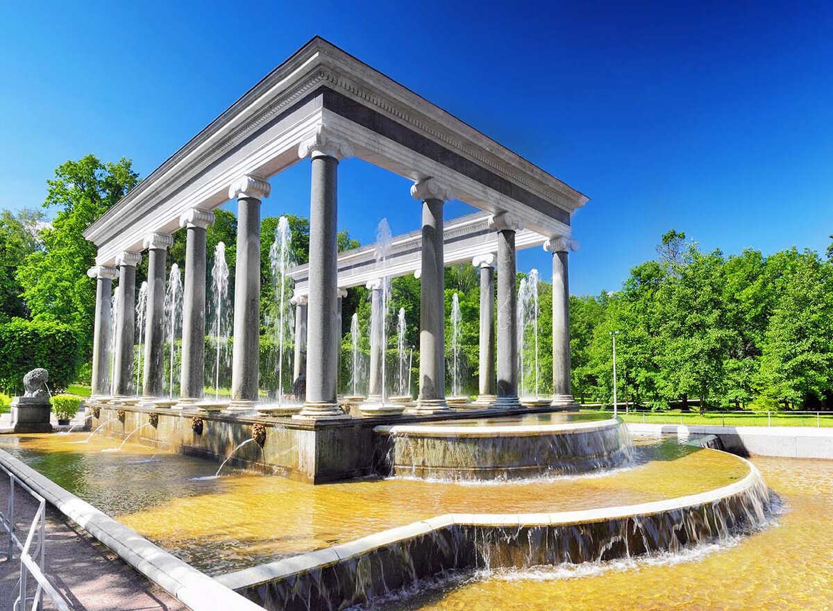 Львиный каскад в Петергофе