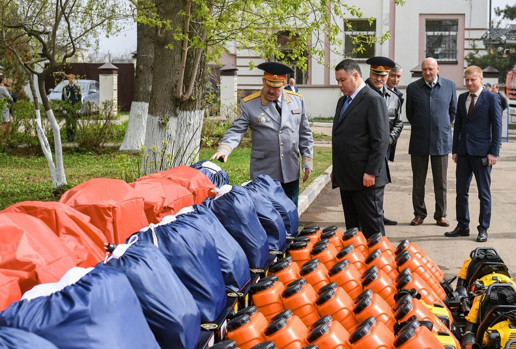 Губернатор поздравил ветеранов пожарной охраны Тверской области и наградил сотрудников МЧС