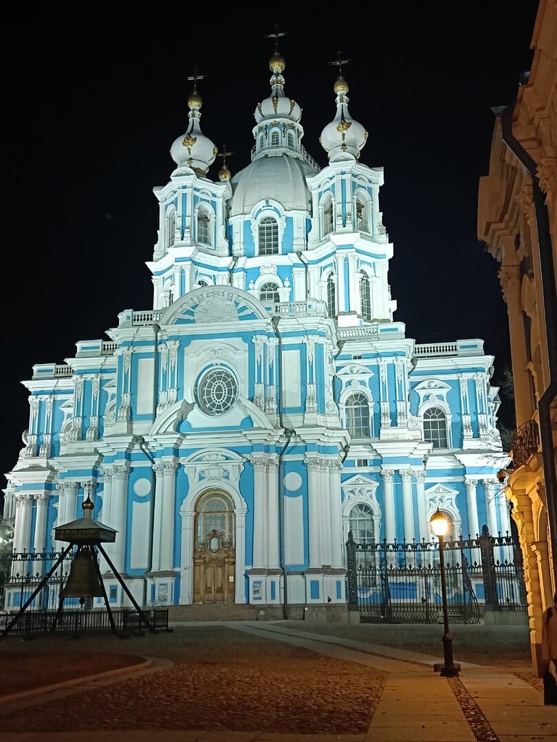 Воскресенский Смольный собор