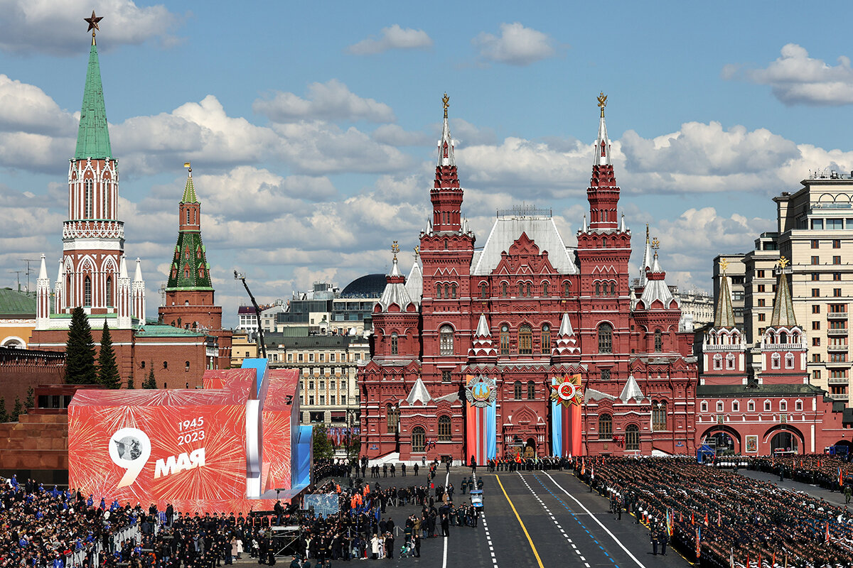 Сергей Бобылев / ТАСС📷Военнослужащие парадных расчетов перед началом парада, посвященного 78-й годовщине Победы в Великой Отечественной войне