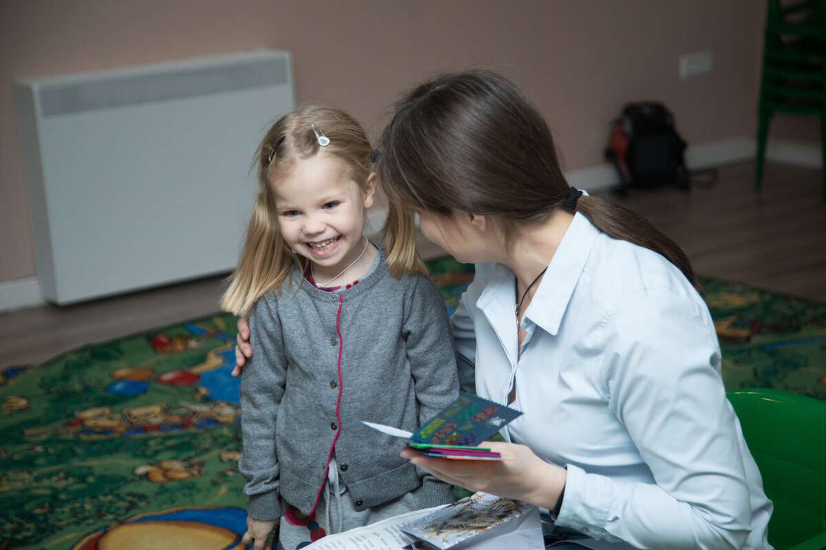 Занятие в Центре развития детей "Воспитание искусством"
