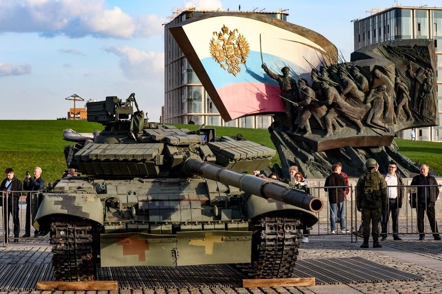    Танк Т-64БВ © Сергей Булкин/ТАСС