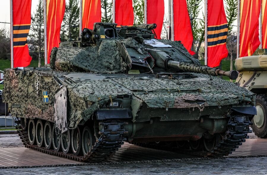    Шведская БМП CV90 © Сергей Булкин/ТАСС