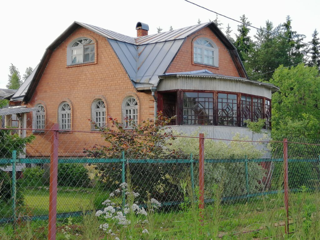  В жизни в загородном доме есть свои преимущества и недостатки. Фото: Мир Квартир