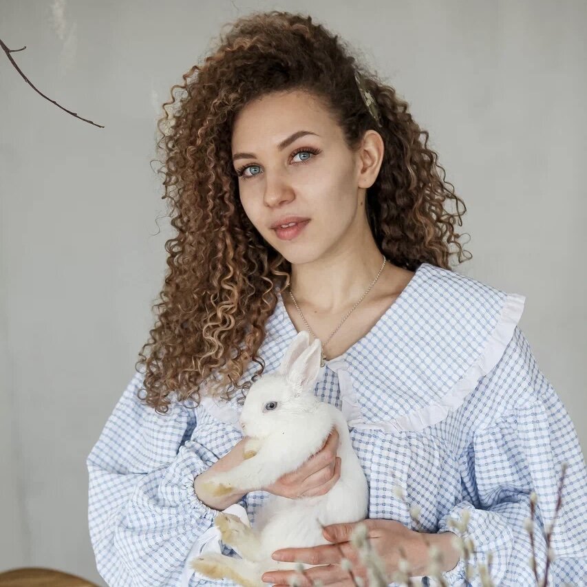 Вот такие шикарные объемные укладки получаются с этим особенным во всех отношениях продуктом.