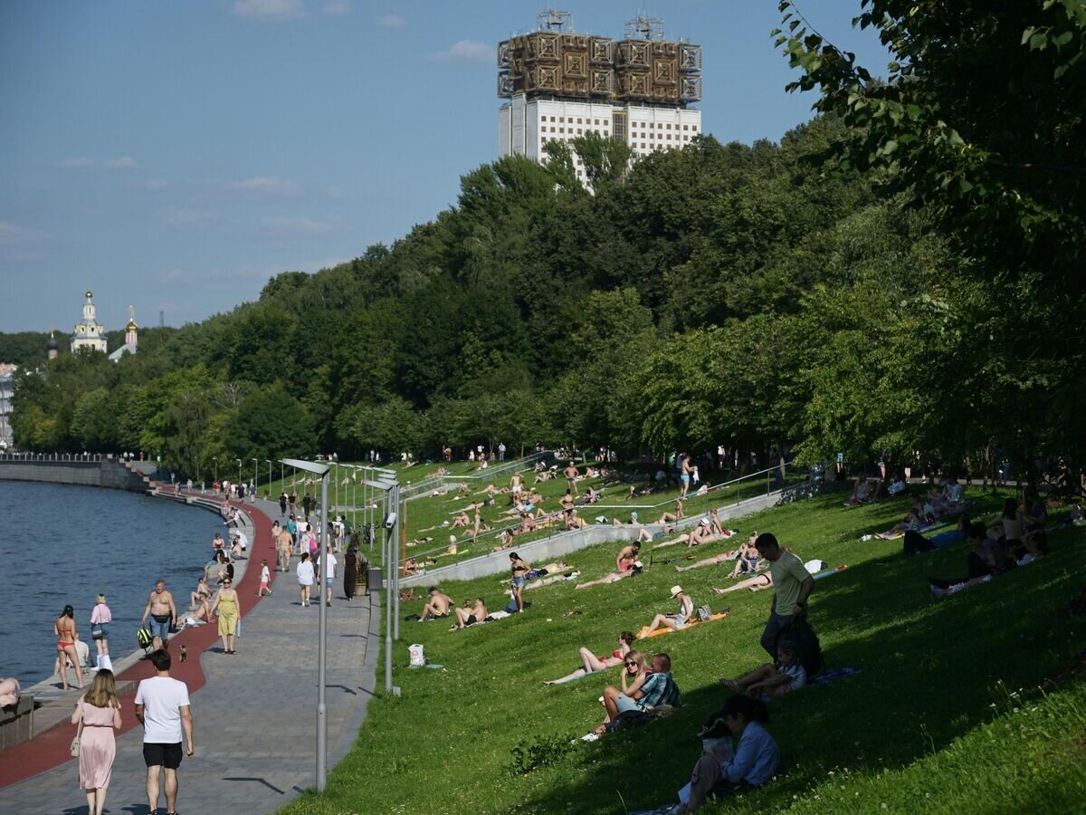    Жаркая погода в Москве© РИА Новости / Владимир Астапкович