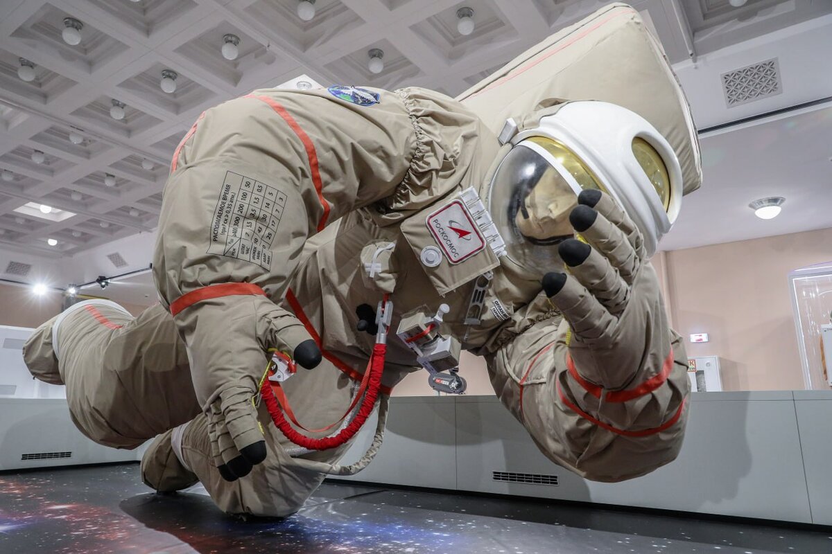 От разговоров об оружии в космосе иногда хочется взяться за голову. Bulkin Sergey/news.ru