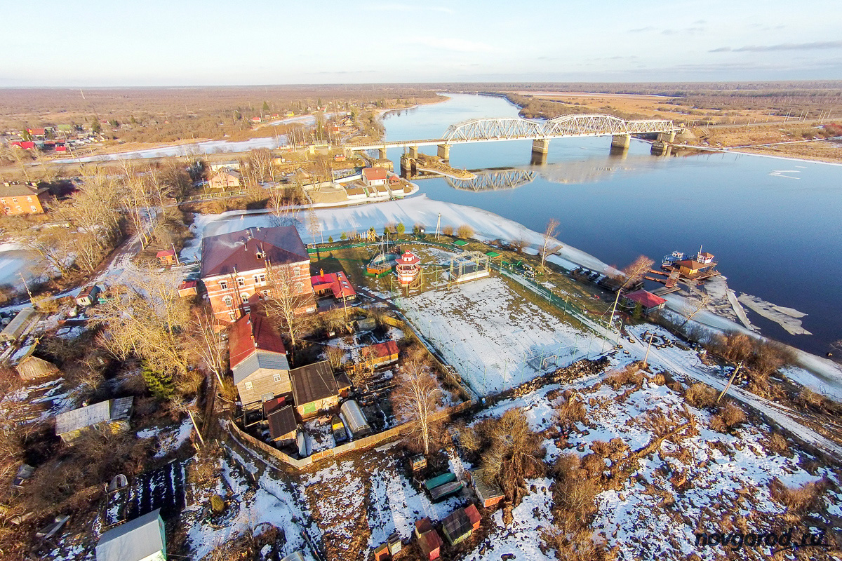 Мост через Волхов и бывшая Соснинская пристань. Фото Novgorod.ru