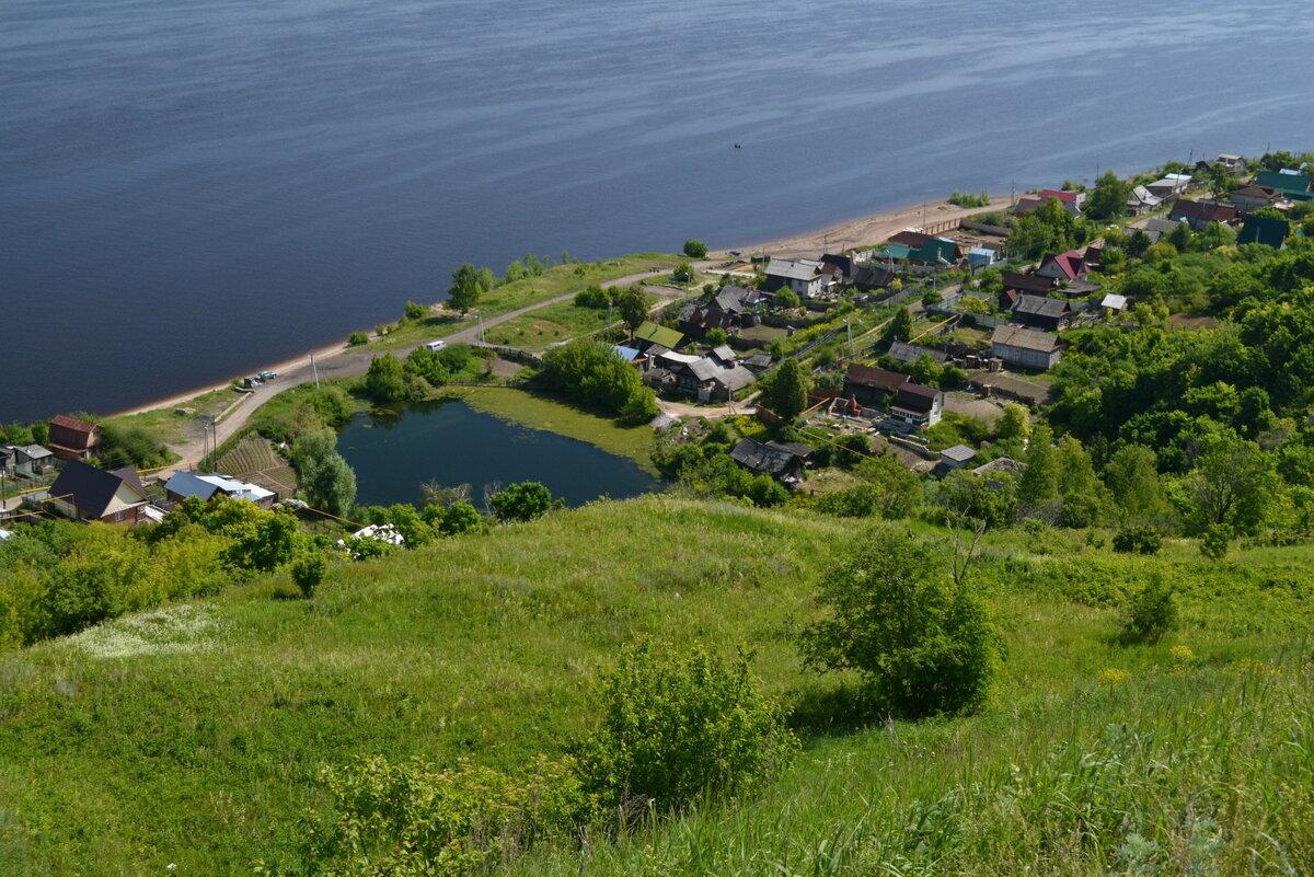 С горы Соколки видно место, где Волга делает поворот, — очень красивый участок. Фото: Рушан / Яндекс Карты