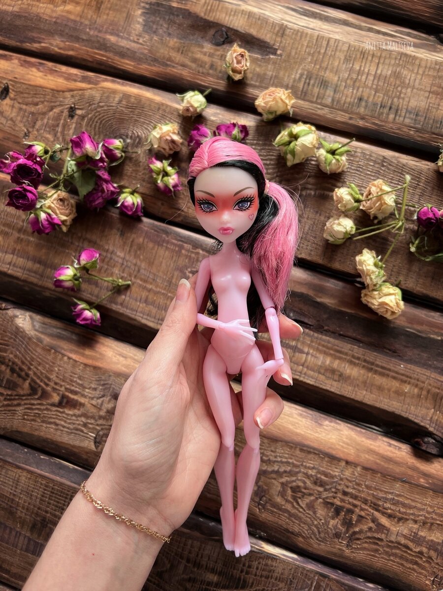 Совсем скоро девочка перевоплотится в новый образ