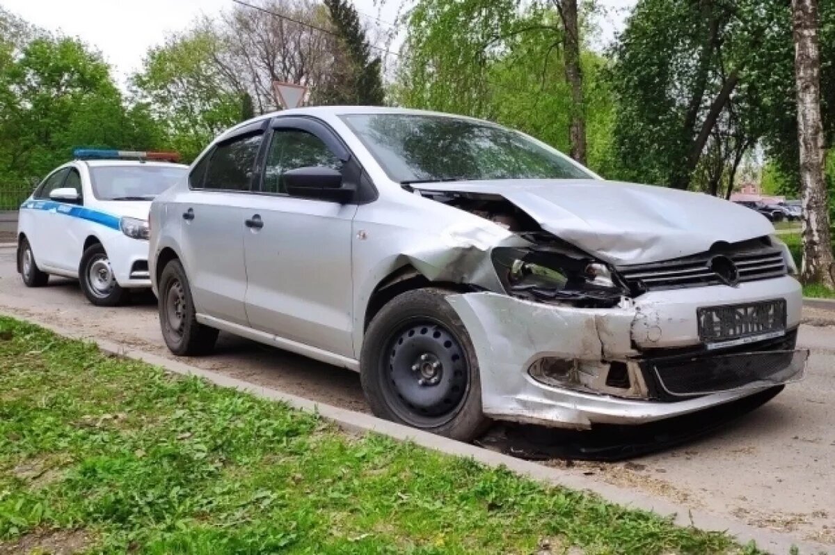    В Тамбове после аварии на улице Васильева два человека попали в больницу