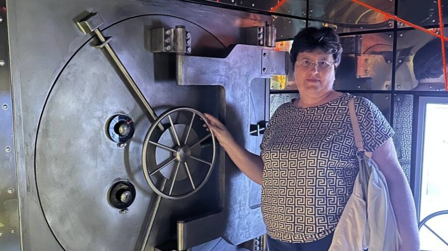 Кто-то не заморачиваться с кешбэком и идёт сразу за сейфом, но это не наш путь