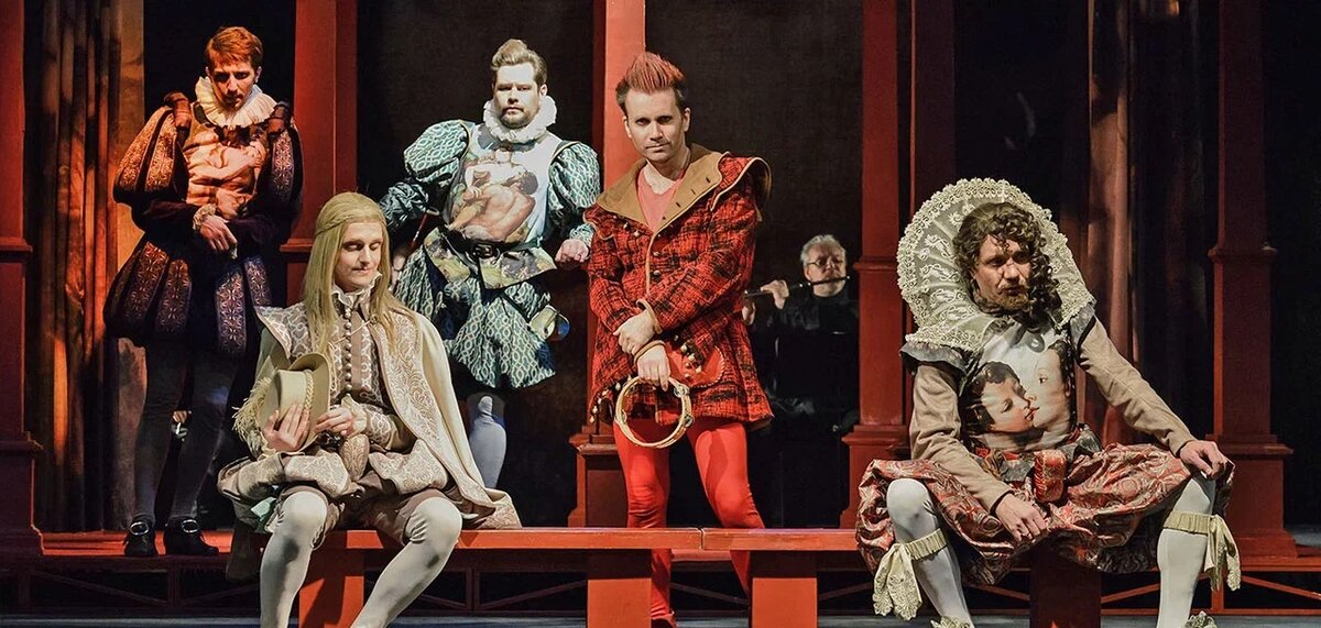 "Что угодно, или 12 ночь"в МНДТ, режиссёр-постановщик В. Долгачёв