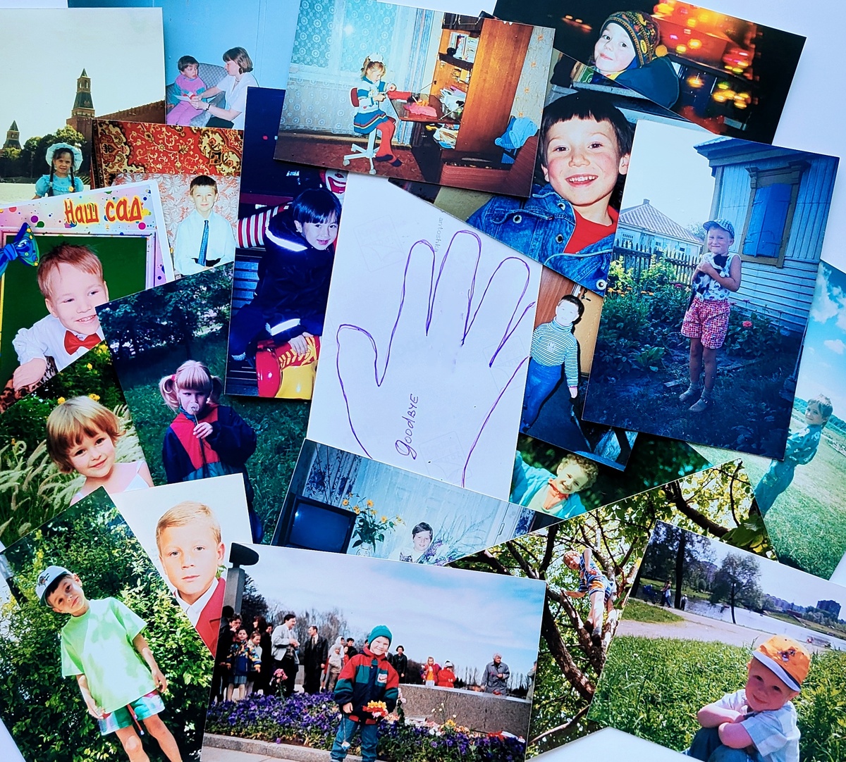 Ладошка выпускника и много-много прекрасных детских лиц. 