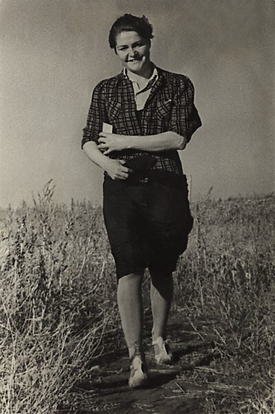 Валерия Хомякова. Сентябрь.1942 года. Съёмка для иностранных журналистов.