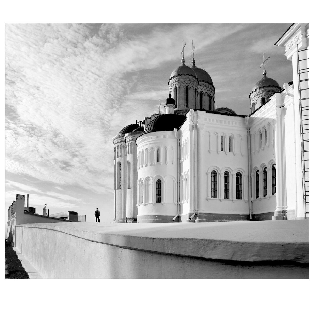 2012 Assumption Cathedral of Vladimir . The Assumption Church was built by decree of Prince Andrei Bogolyubsky in 1157-1160 on the highest hill of the city of Vladimir. The temple towers over the Klyazma River like a ship. The temple was built above the Temple of St. Sophia of Kiev, as originally intended.

