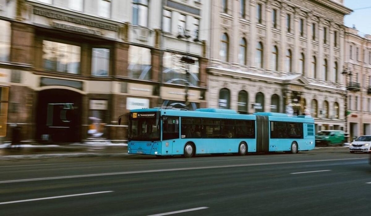 В Санкт-Петербурге общественный транспорт изменит режим работы в праздники  | АОН // Санкт-Петербург | Дзен