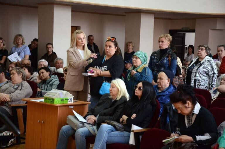    Салмин объяснил порядок подачи заявлений на выплаты пострадавшим от паводка оренбуржцам Андрей Севостьянов