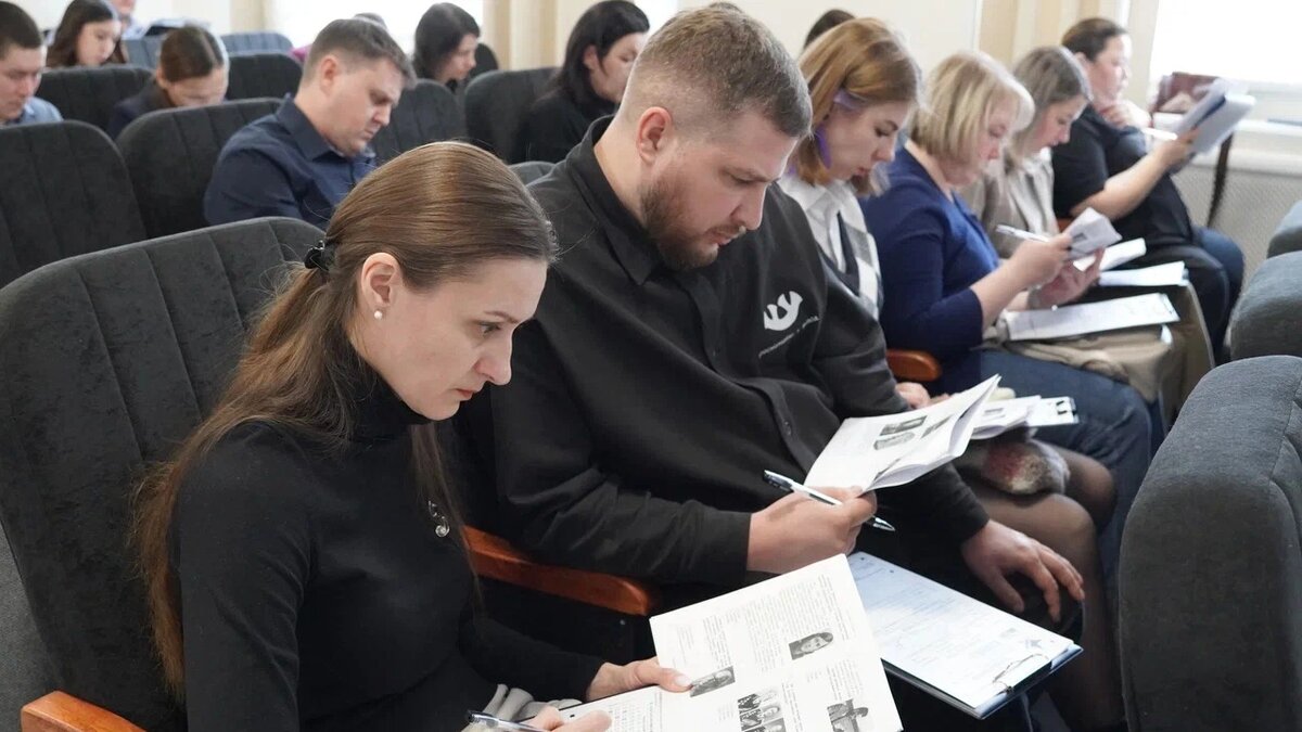 В Салехарде участники «Диктанта Победы» написали письма бойцам СВО |  Север-Пресс Новости Ямала | Дзен