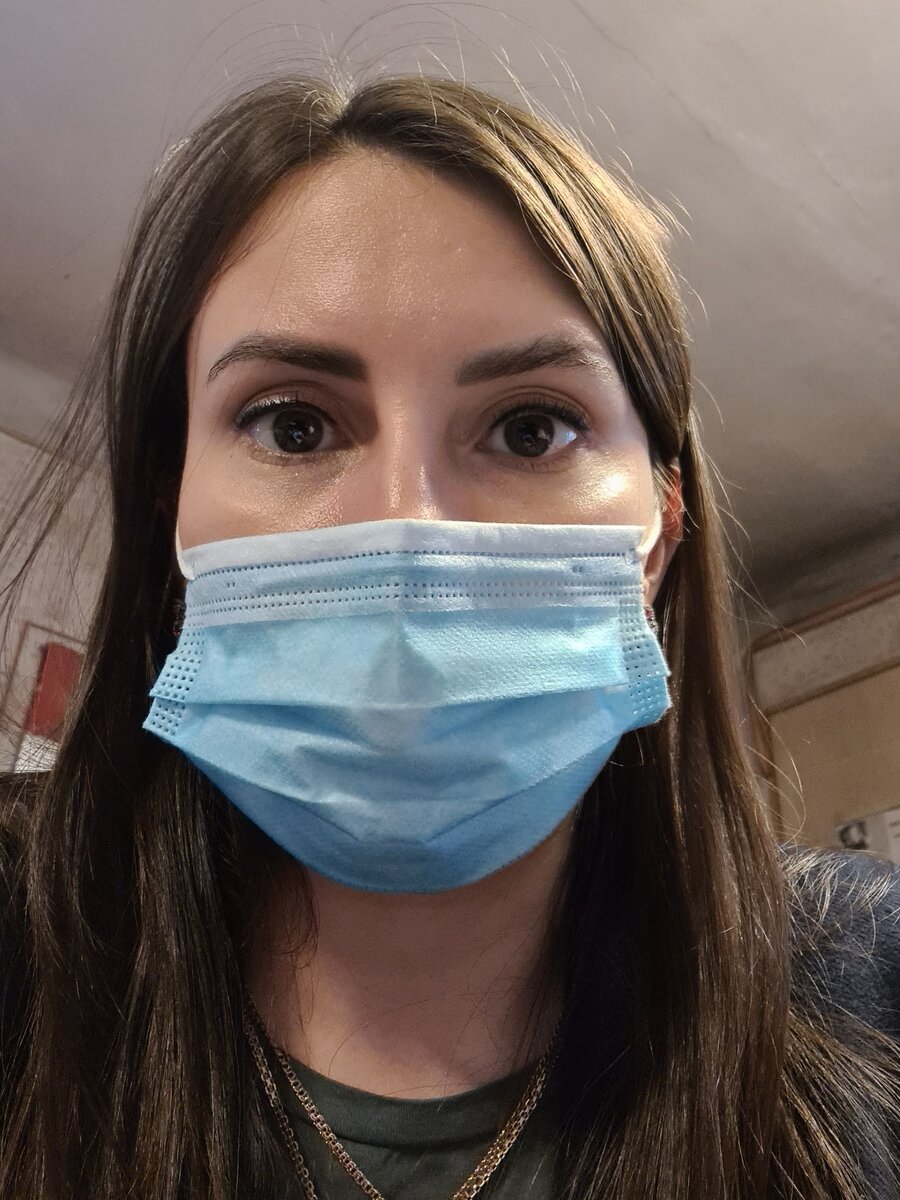 На работе во время коронавируса. Маску снимать было нельзя! Ни на минуту