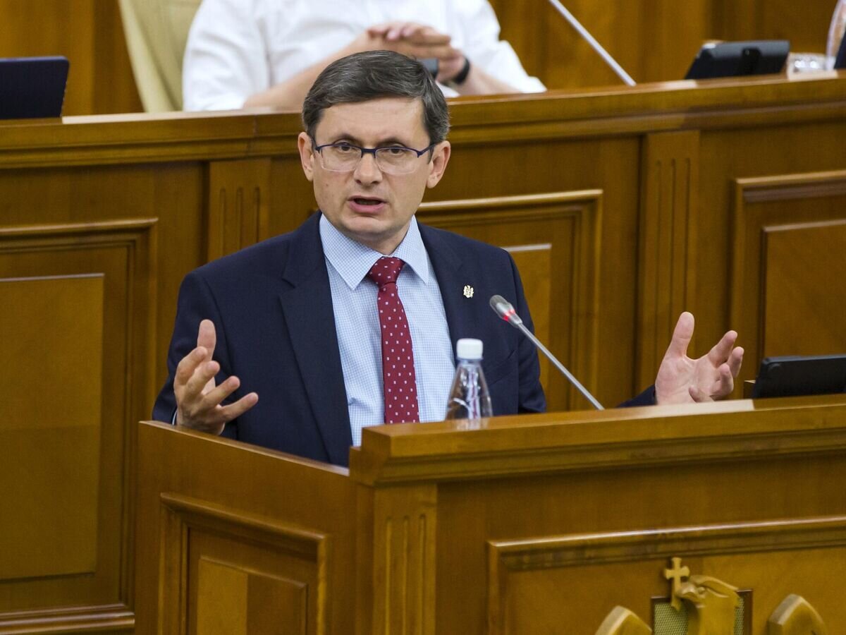 Это звучит гордо. Спикер парламента Молдавии совершил неожиданный поступок  и призвал граждан сделать то же самое | РИА Новости | Дзен