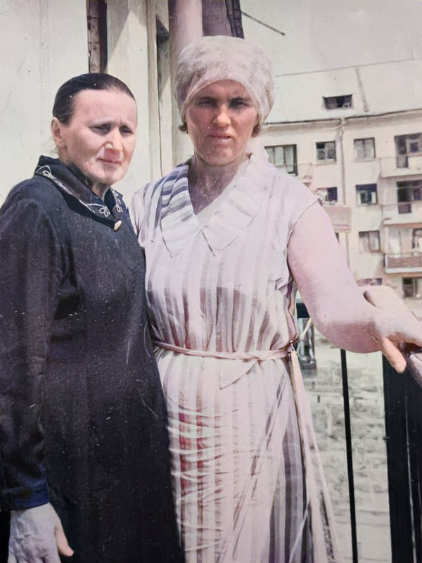 На фото – бабушки Маргариты Лянге: Лянге Адына Эмильевна и Ковалева Фаина Федоровна (в платке)