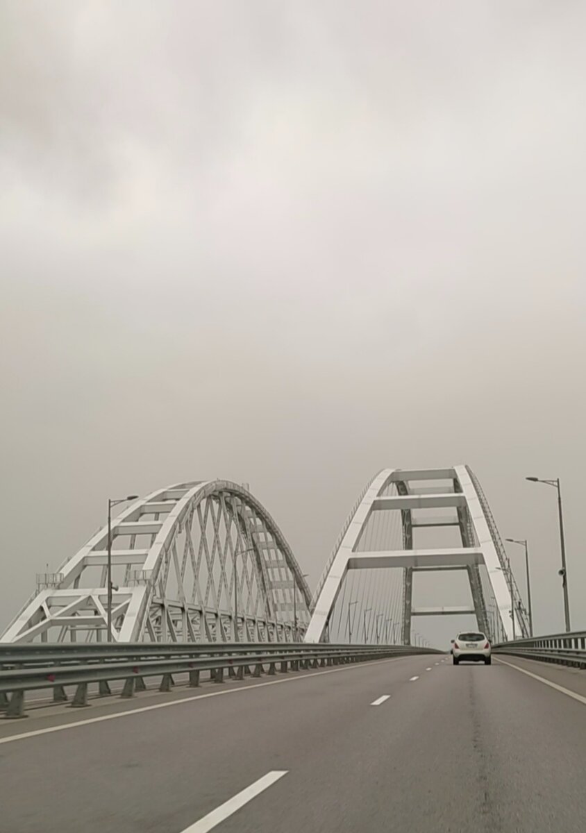 Никаких серых фильтров. Это такая погода была. 