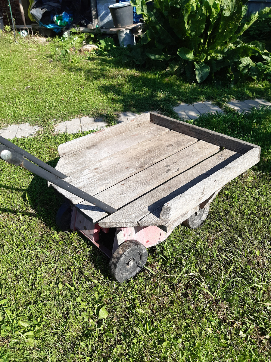 Тележка из сломанной газонокосилки