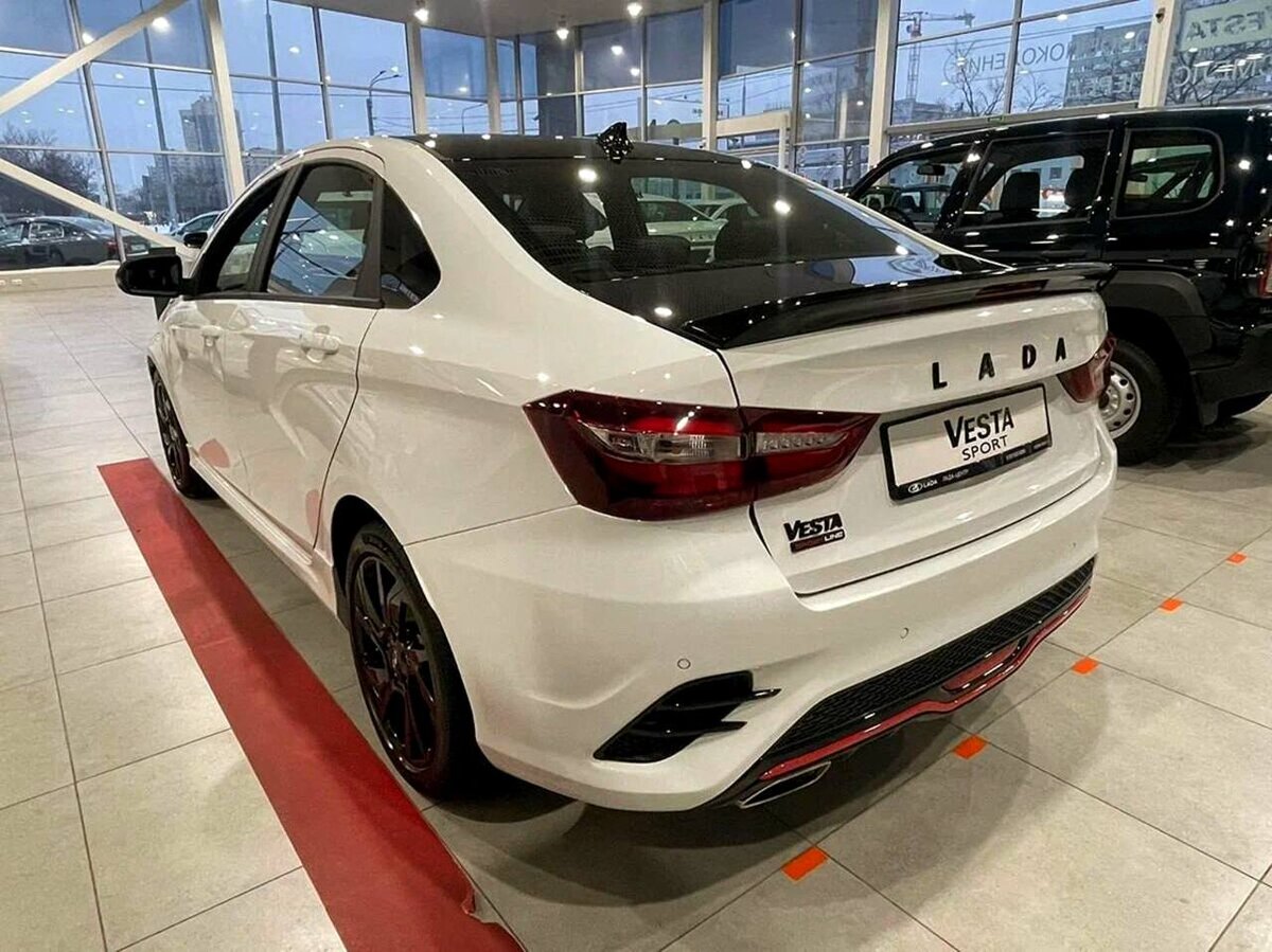 Задняя часть Lada Vesta Sport Line. Фото с сайта - auto.ru