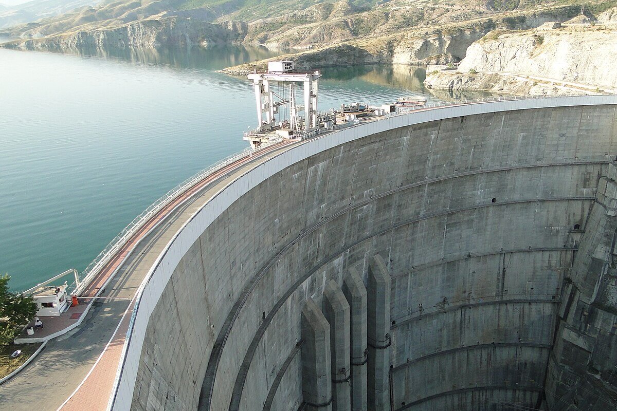 © Andshel / Wikimedia Commons / CC BY-SA 3.0 (Чиркейская ГЭС была построена в 1970-х гг.)