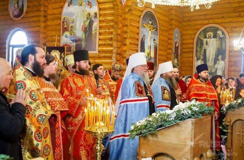  Церковь стала инструментом влияния Румынии на прихожан Молдавии. Подразумевается, конечно, православная община.