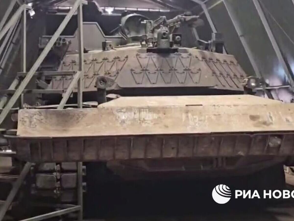    Трофейная машина M1150 Shredder, производства США, захваченная на Авдеевском участке фронта© РИА Новости