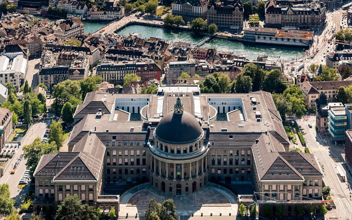 Университет ЕТН в Цюрихе. Источник: Яндекс Картинки