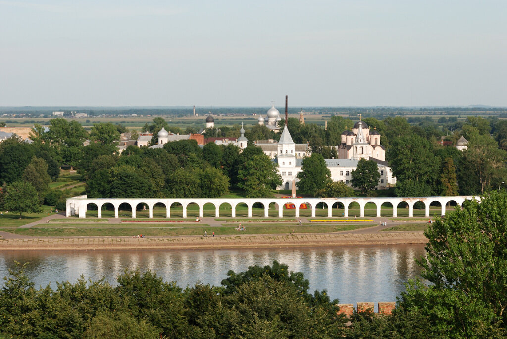 Ярославово Дворище в Великом Новгороде. Фото: Lite / wikipedia.org