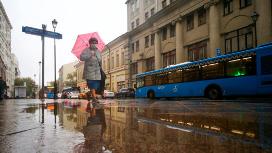    Из-за ливня в Москве возможны задержки наземного транспорта и изменения его маршрутов Ирина Петрова