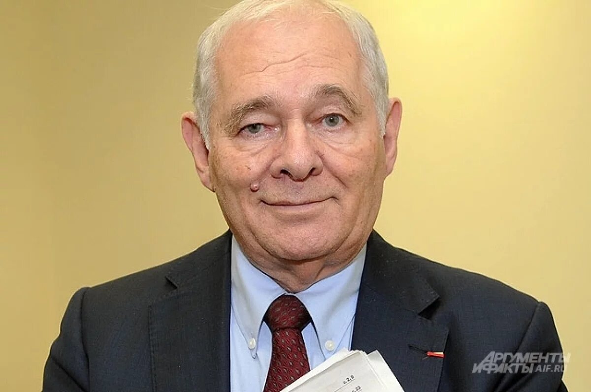    Уроженец Орловщины, хирург Леонид Рошаль празднует 91-й день рождения